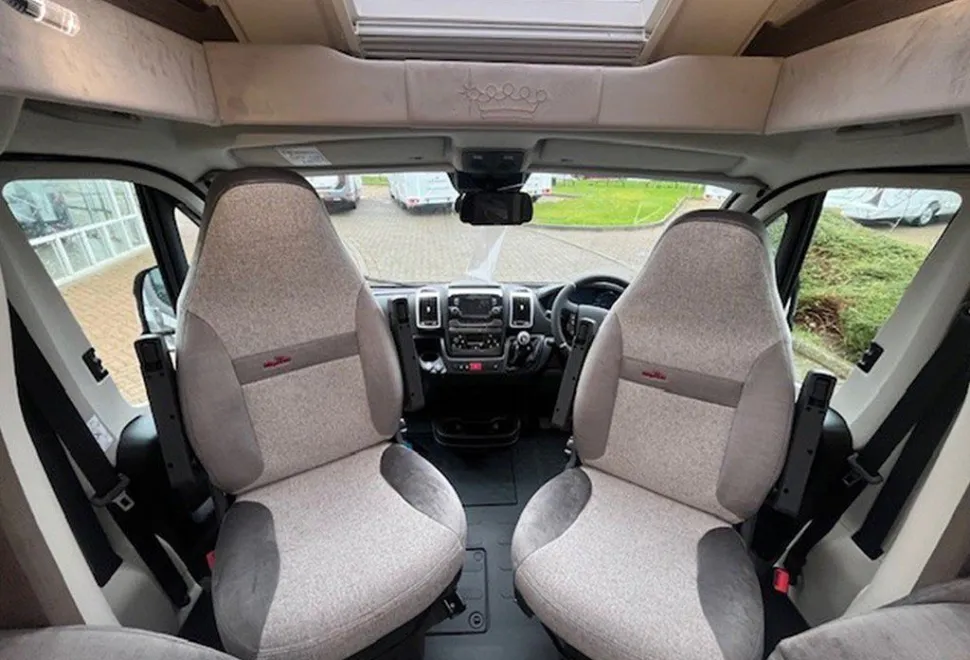 ELDDIS  MAJESTIC 250 2025-09-01