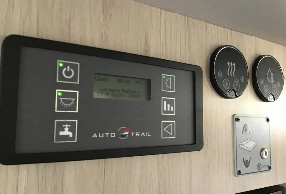 AUTOTRAIL  F-LINE F72 2025-05-01