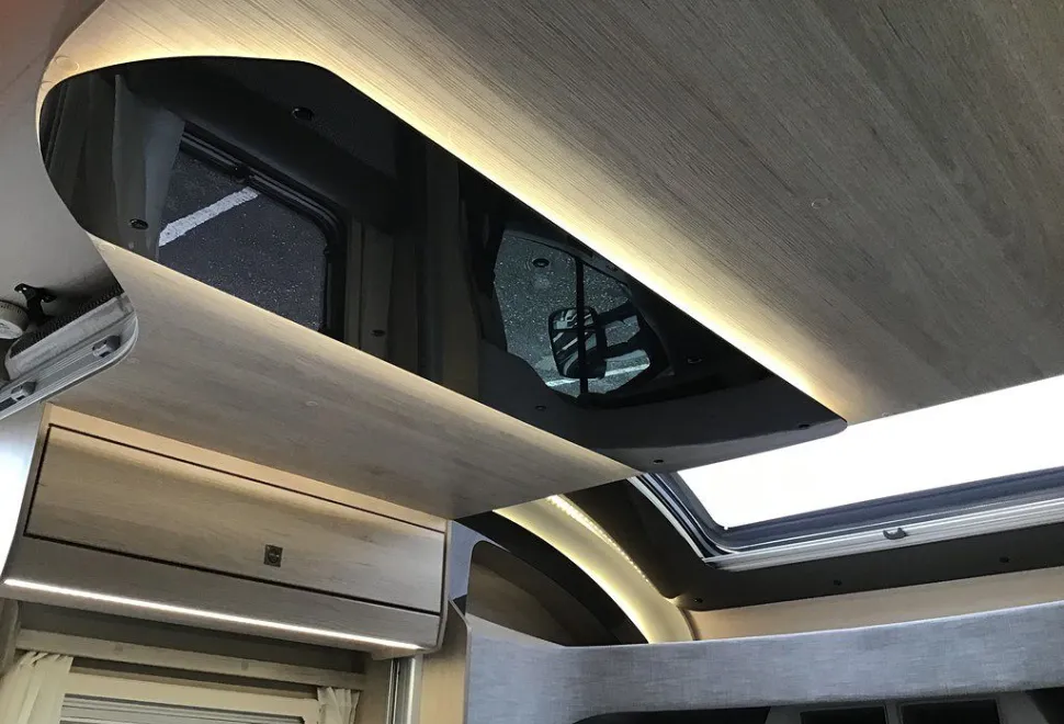 AUTOTRAIL  F-LINE F72 2025-05-01