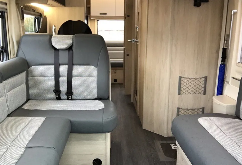AUTOTRAIL  F-LINE F72 2025-05-01