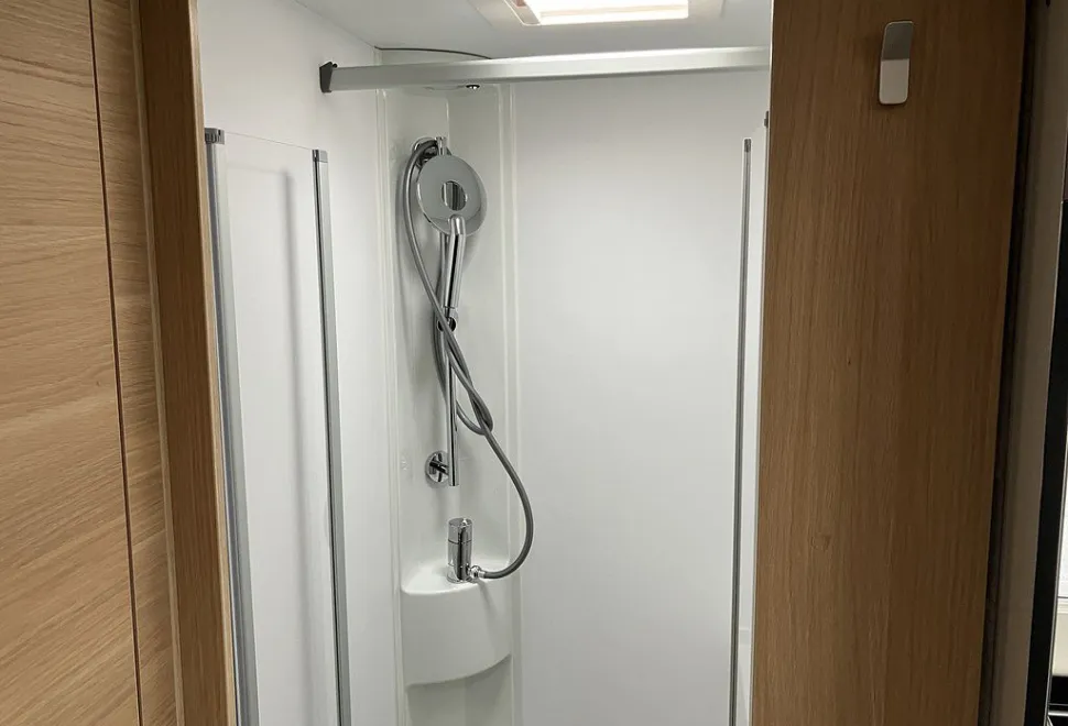 ADRIA  MATRIX AXESS 600 DT 2024-11-14