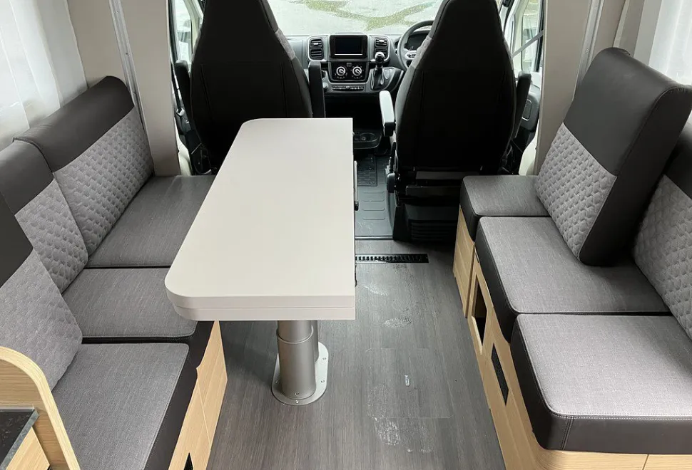 ADRIA  MATRIX AXESS 600 DT 2024-11-14