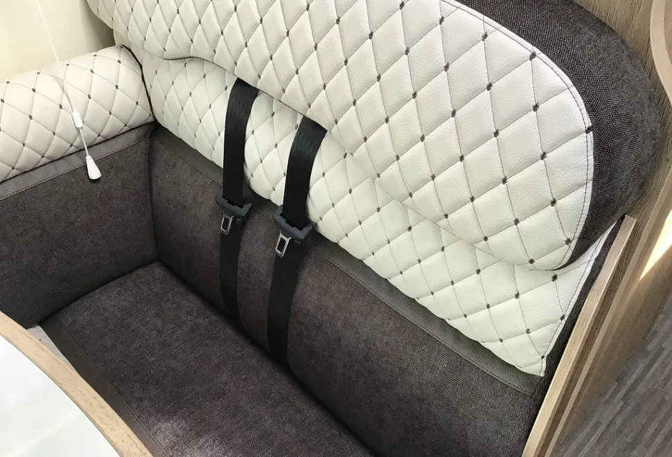 MOBILVETTA  K-YACHT T-LINE 95 2025-11-01