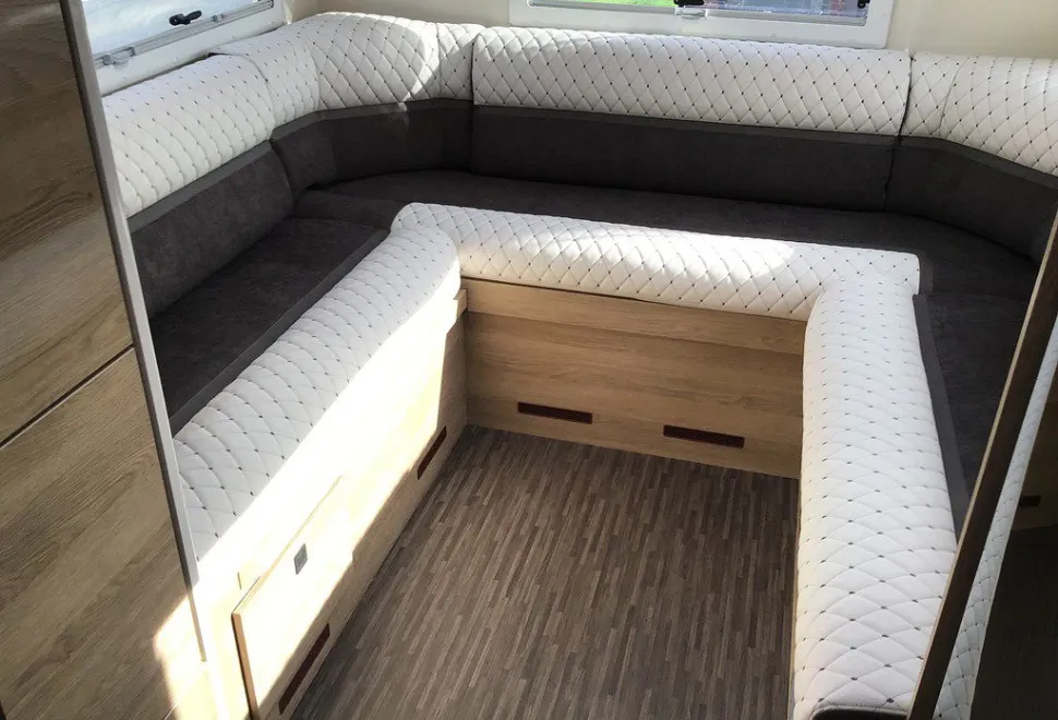 MOBILVETTA  K-YACHT T-LINE 95 2025-11-01