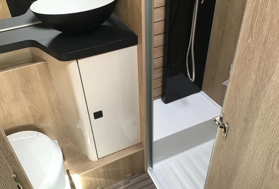 MOBILVETTA  K-YACHT T-LINE 95 2025-11-01