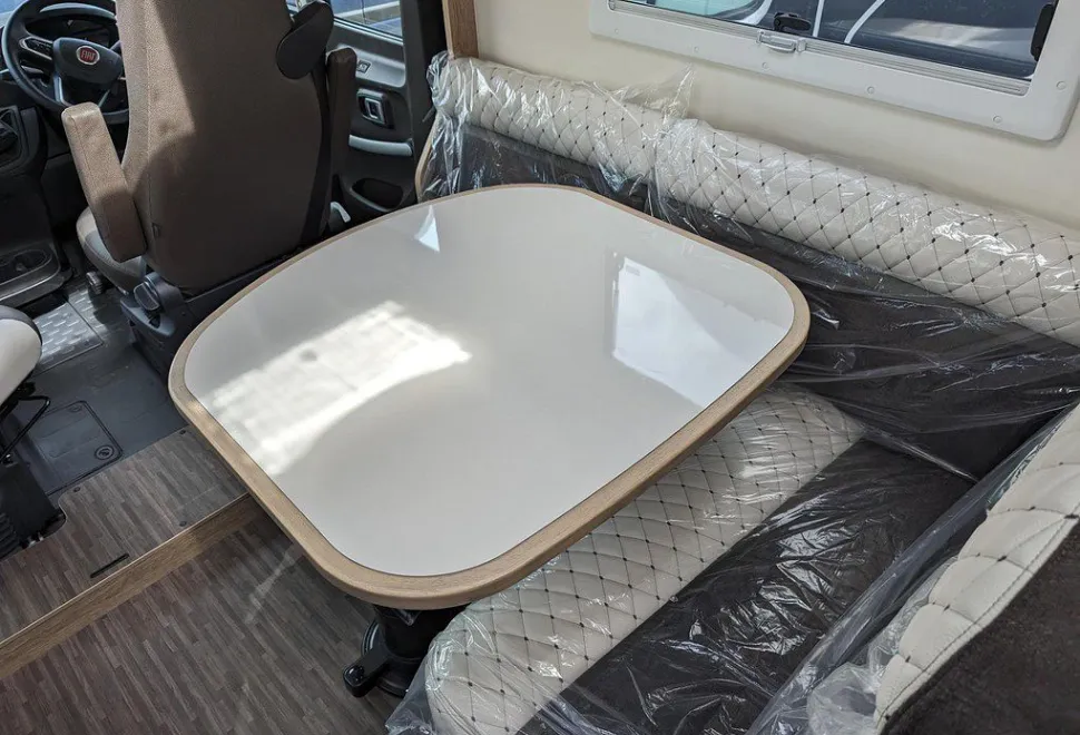 MOBILVETTA  K-YACHT T-LINE 59/2 2025-11-01