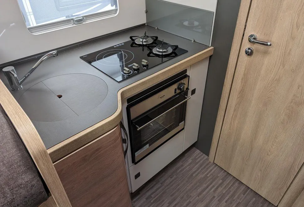 MOBILVETTA  K-YACHT T-LINE 59/2 2025-11-01