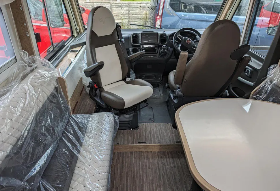 MOBILVETTA  K-YACHT T-LINE 59/2 2025-11-01