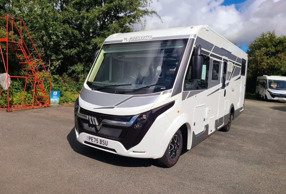 MOBILVETTA  K-YACHT T-LINE 86/2 2025-09-22