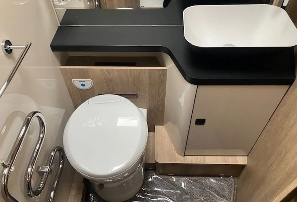 MOBILVETTA  K-YACHT T-LINE 86/2 2025-09-22