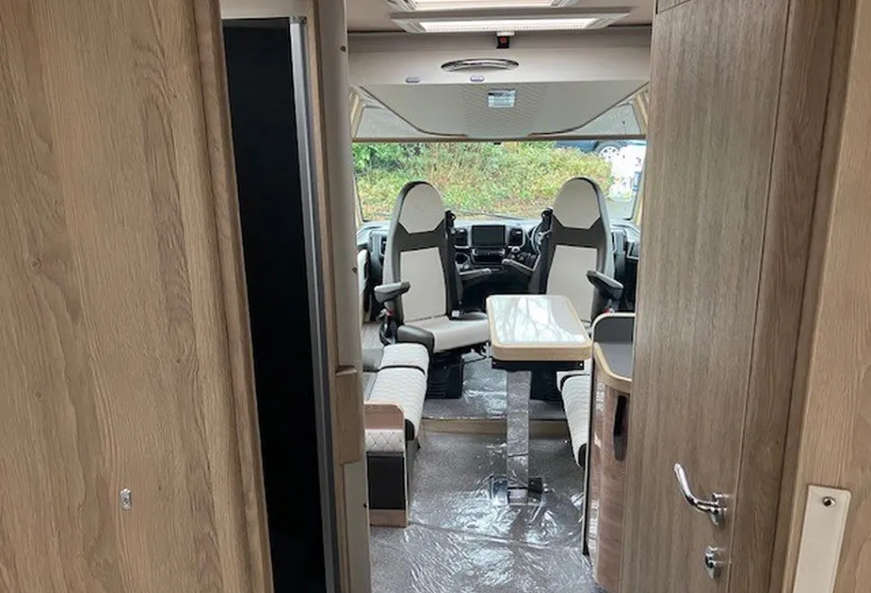 MOBILVETTA  K-YACHT T-LINE 86/2 2025-09-22