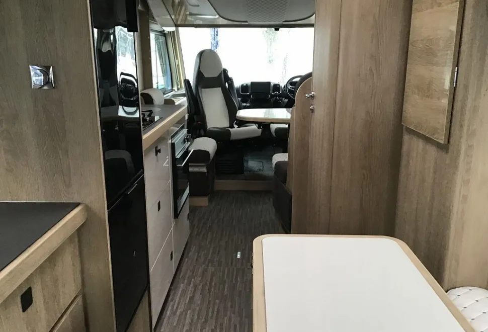 MOBILVETTA  K-YACHT T-LINE 80/2 2025-09-15