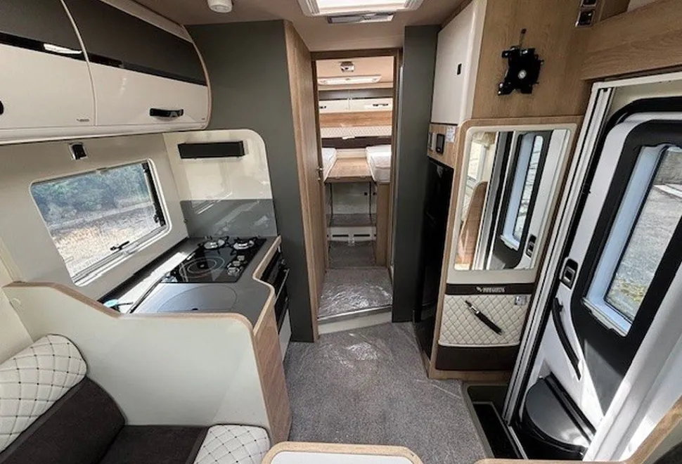 MOBILVETTA  K-YACHT T-LINE 86/2 2025-11-01
