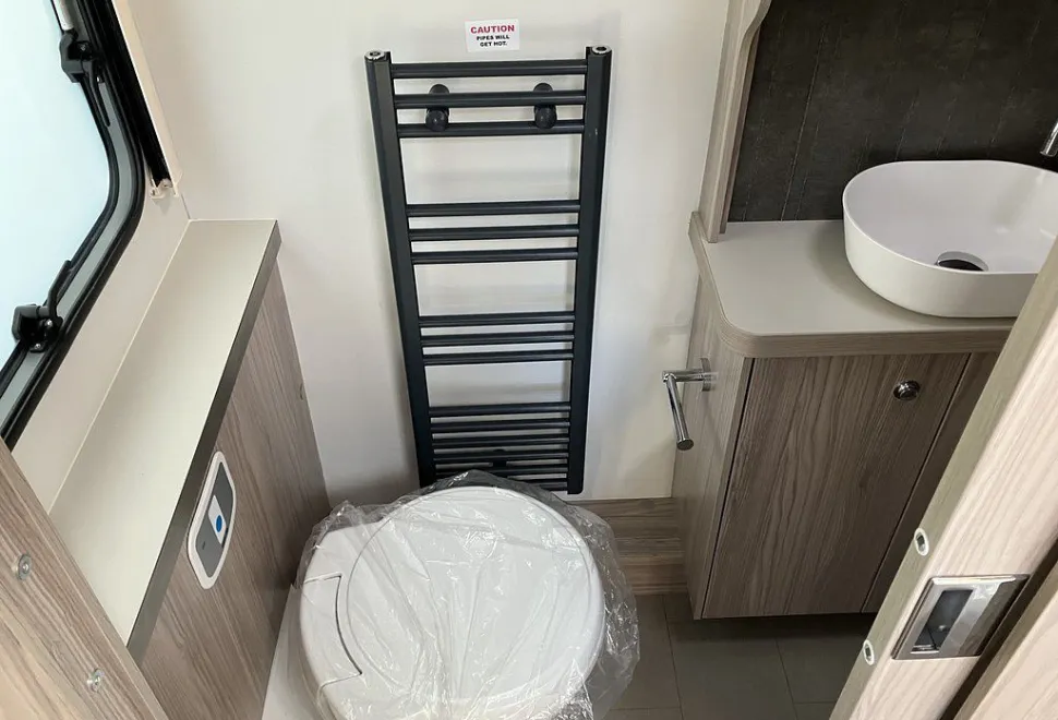 ELDDIS  CRUSADER MISTRAL 