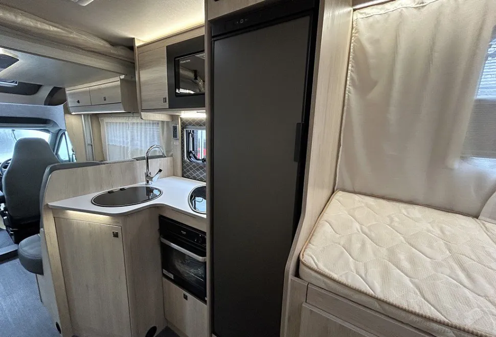 AUTOTRAIL  F-LINE F70 2025-09-01