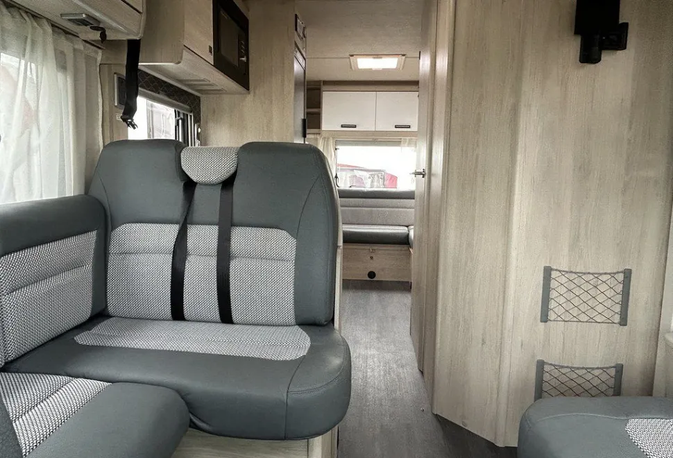 AUTOTRAIL  F-LINE F72 2025-06-01