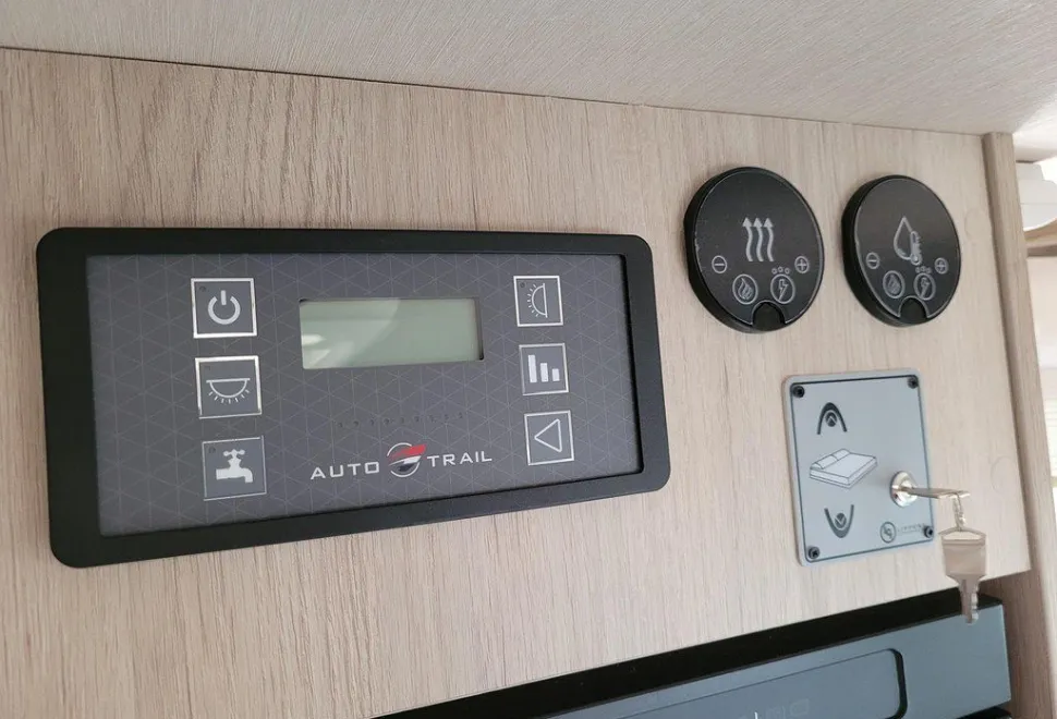 AUTOTRAIL  F-LINE F74 2025-09-01
