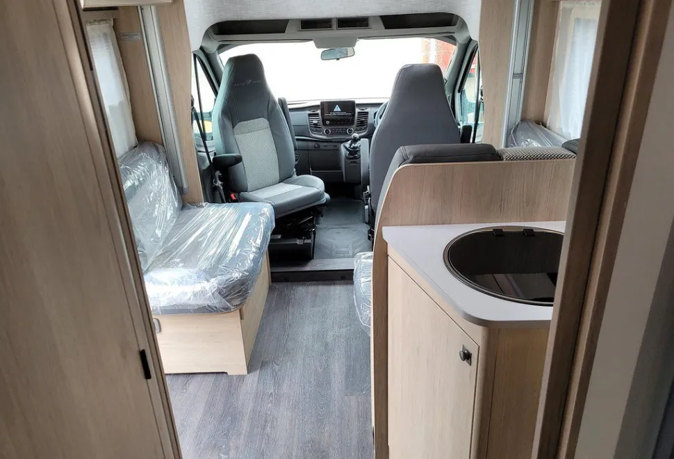 AUTOTRAIL  F-LINE F74 2025-09-01