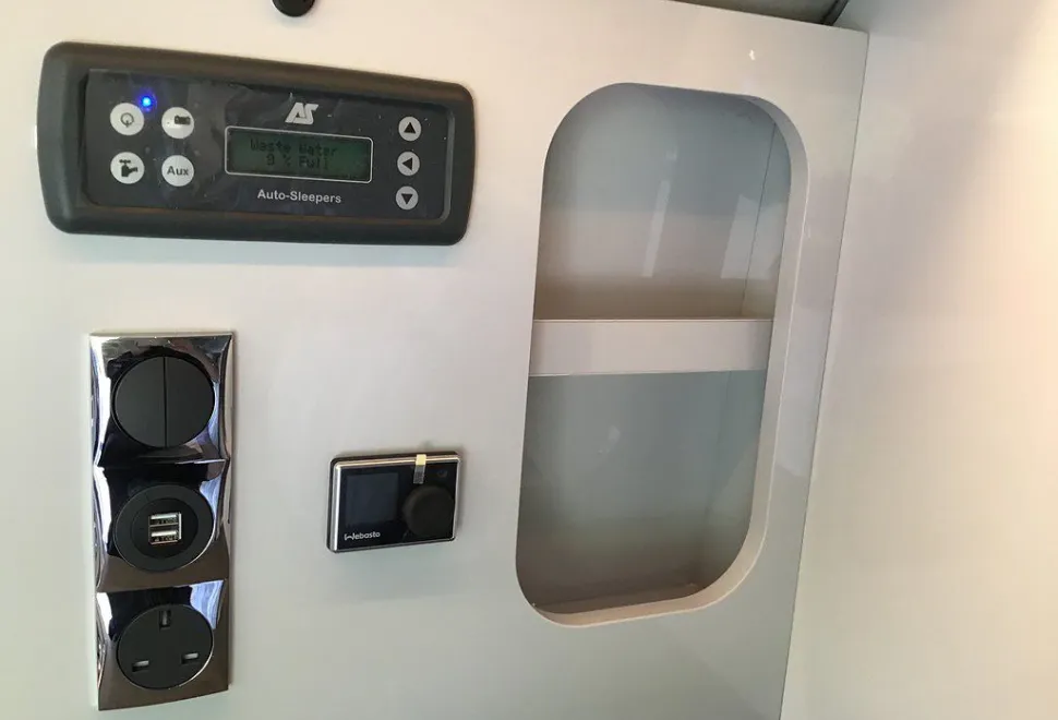 AUTO SLEEPERS  CUSTOM AIR 2024-09-01