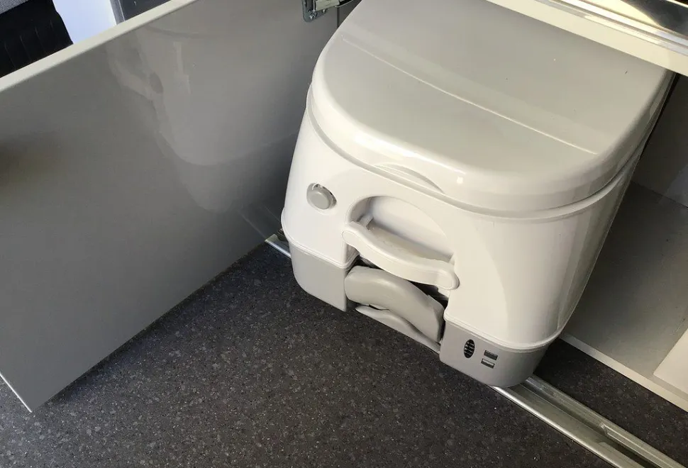 AUTO SLEEPERS  CUSTOM AIR 2024-09-01