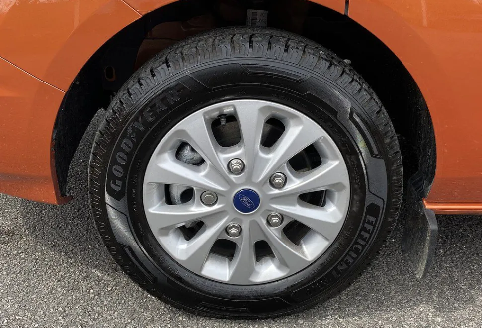 AUTO SLEEPERS  CUSTOM AIR 2025-09-01