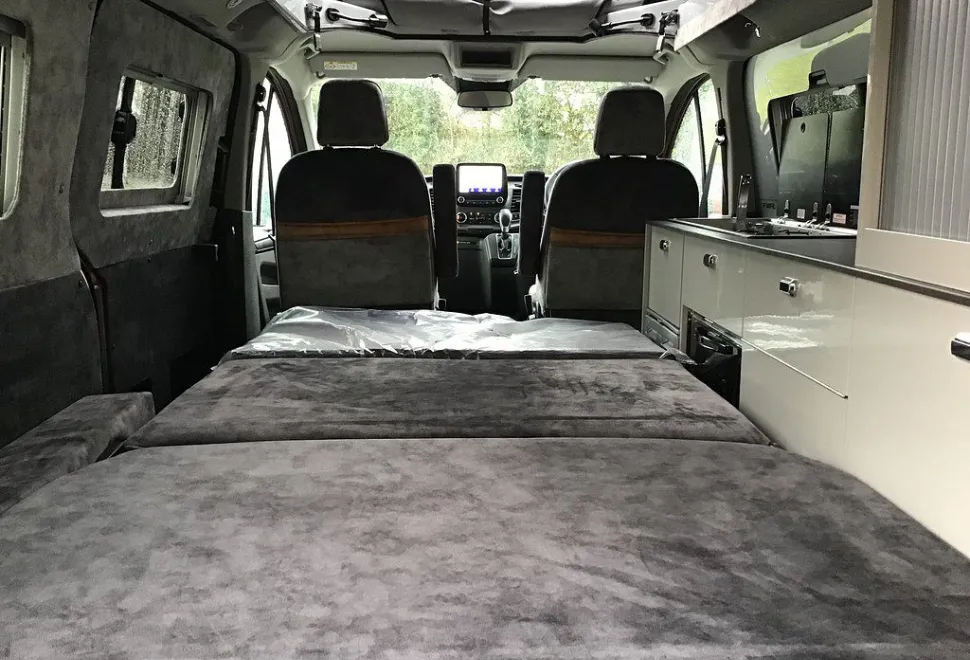 AUTO SLEEPERS  CUSTOM AIR 2025-09-01