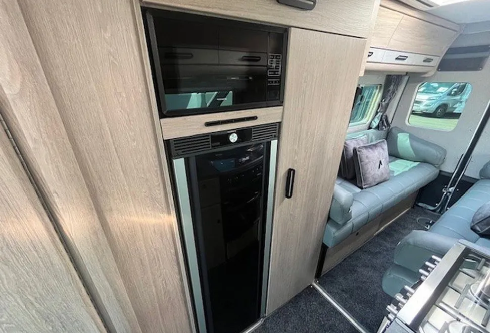AUTO SLEEPERS  M-STAR 2025-11-01