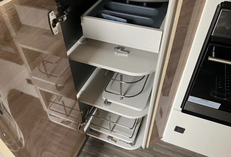 MOBILVETTA  K-YACHT T-LINE 59/2 2025-09-01