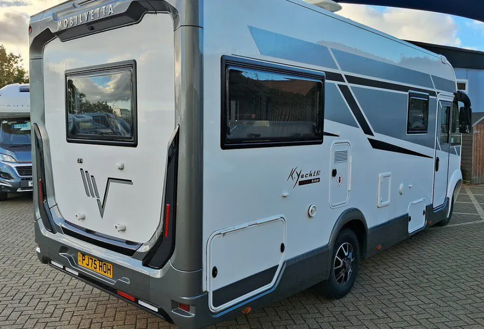 MOBILVETTA  K-YACHT T-LINE 80/2 2025-11-01