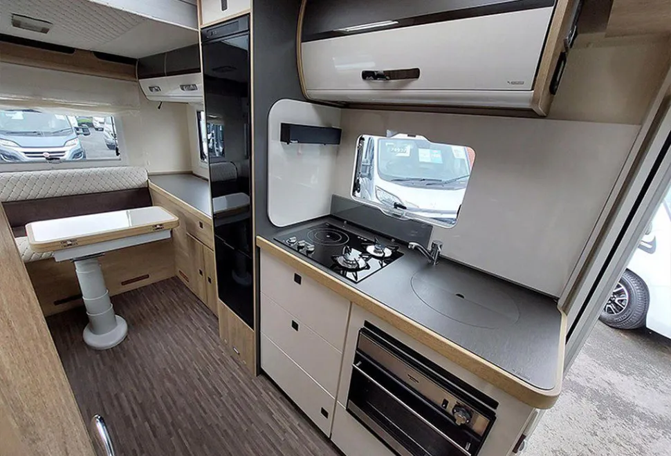 MOBILVETTA  K-YACHT T-LINE 80/2 2025-11-01