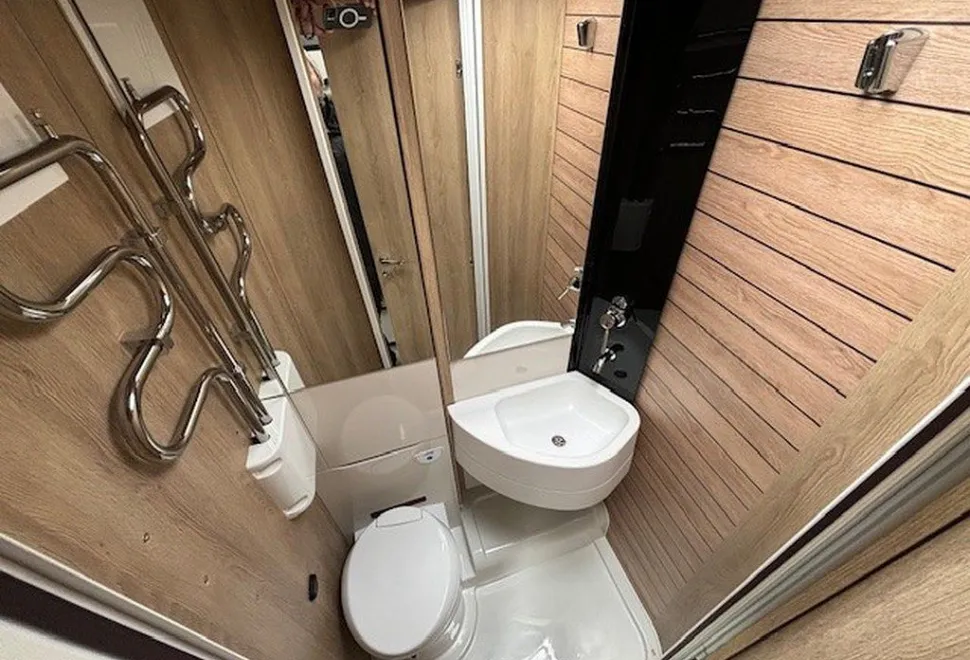 MOBILVETTA  K-YACHT T-LINE 80/2 2025-11-01