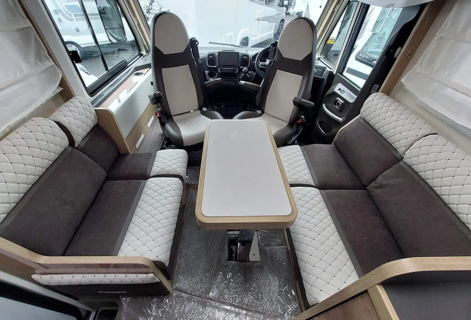 MOBILVETTA  K-YACHT T-LINE 86/2 2025-11-01