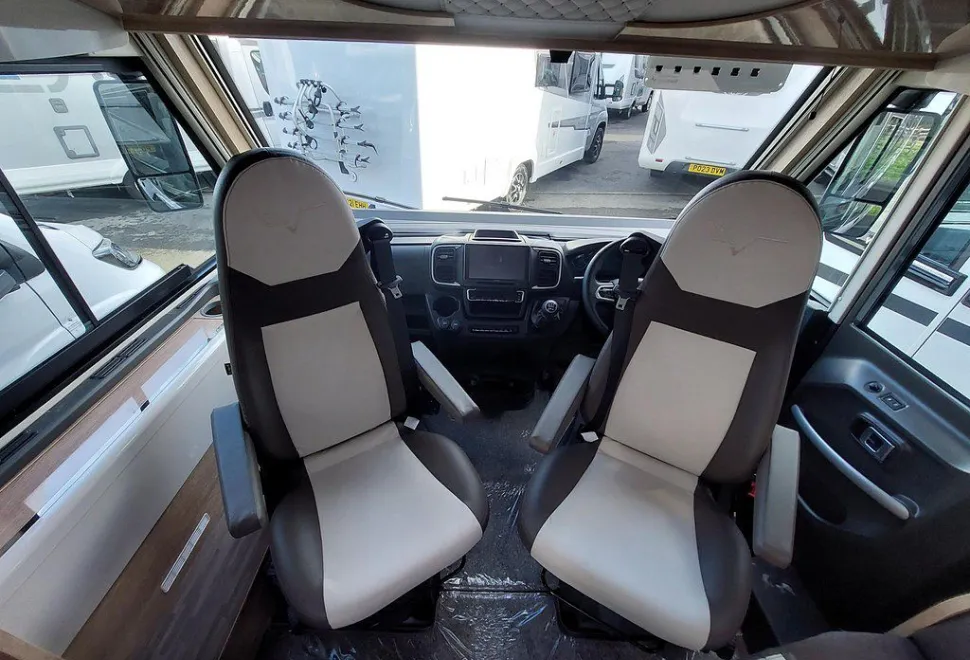 MOBILVETTA  K-YACHT T-LINE 86/2 2025-11-01