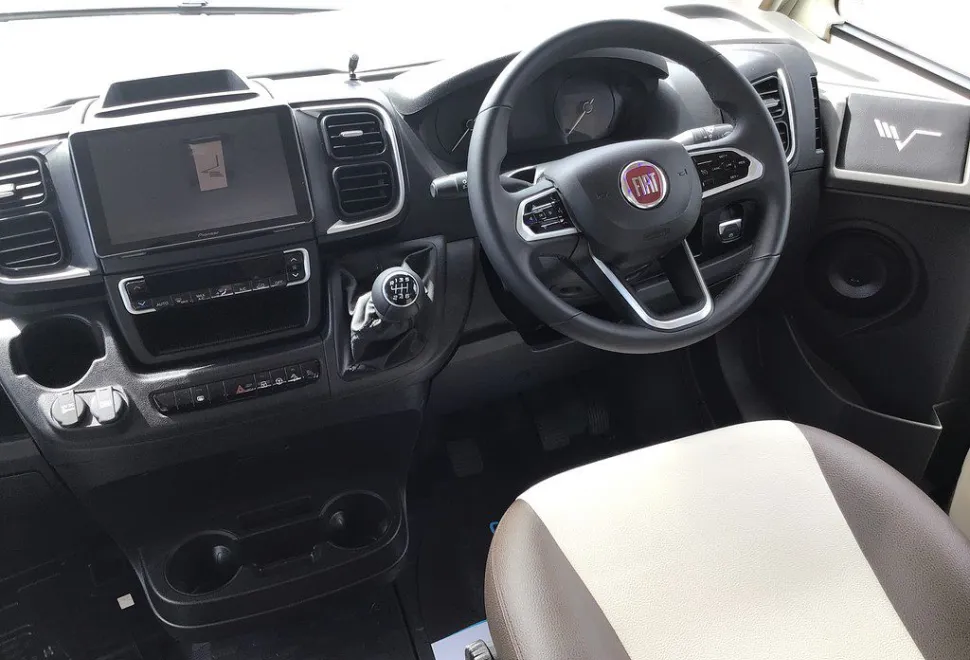 MOBILVETTA  K-YACHT T-LINE 90/2 2025-06-09