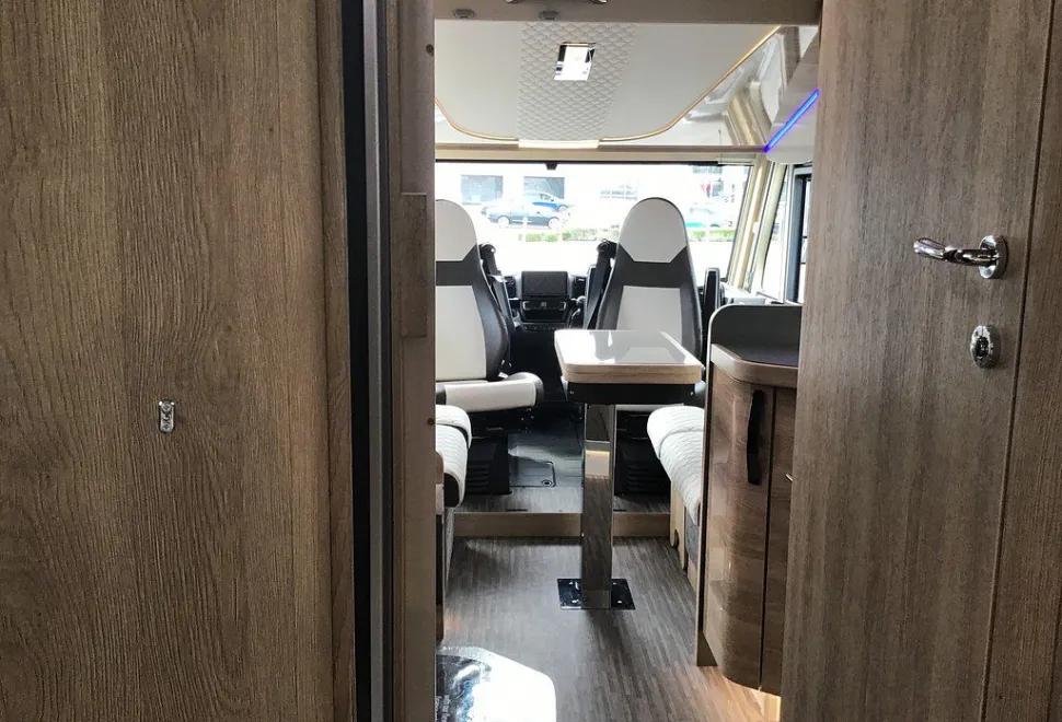 MOBILVETTA  K-YACHT T-LINE 90/2 2025-06-09