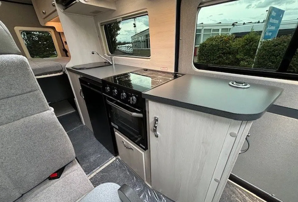 AUTO SLEEPERS  FAIRFORD PLUS 2025-09-01