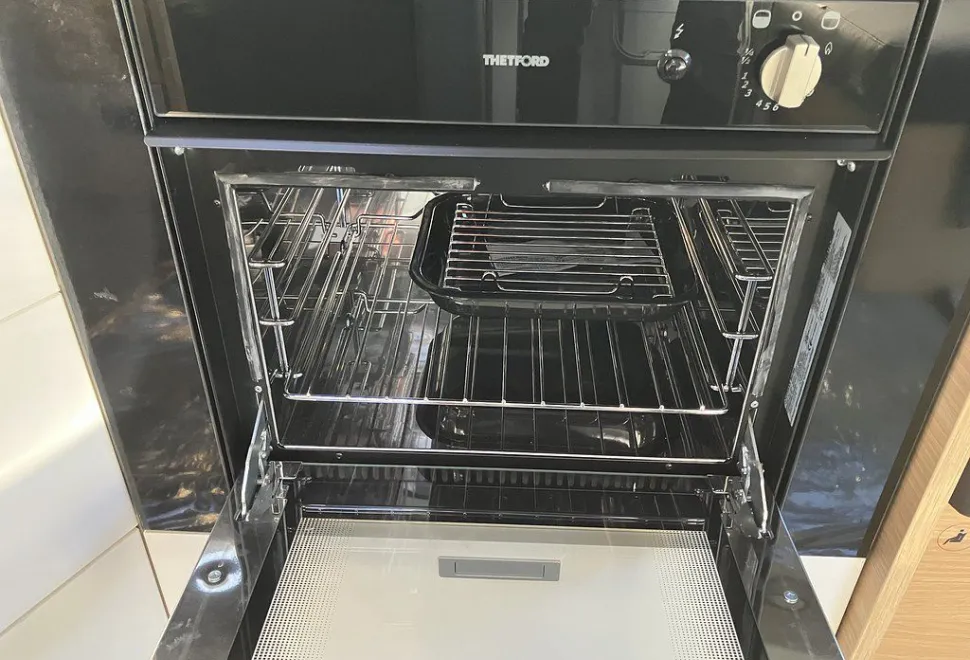 ADRIA  MATRIX PLUS 600 DT 2025-03-01