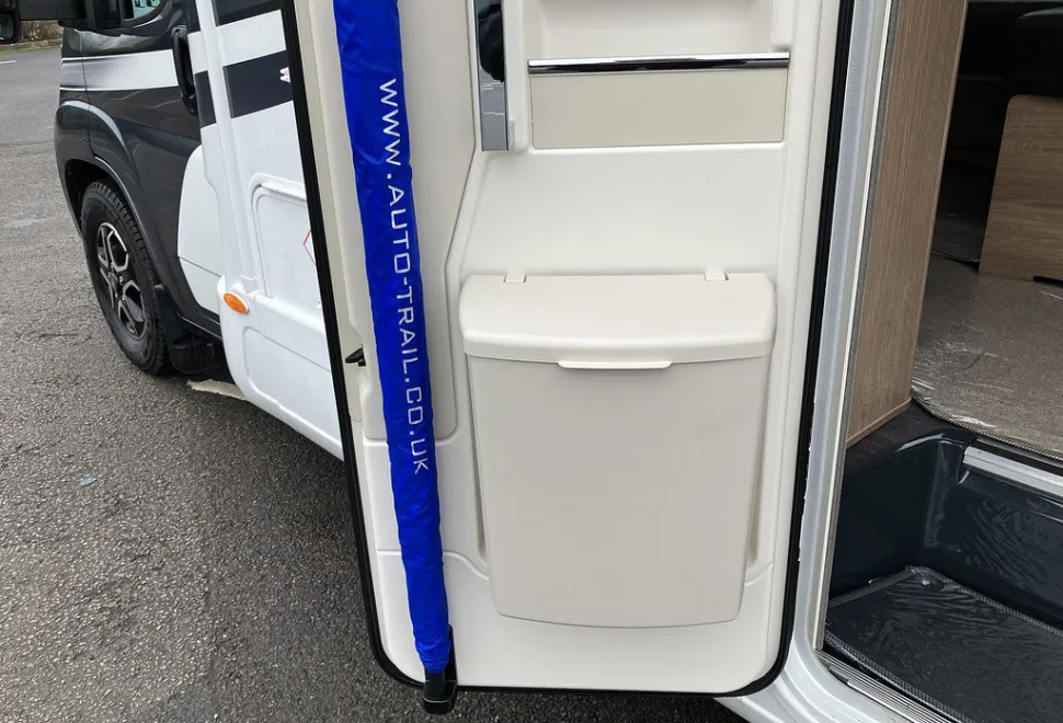 AUTOTRAIL  SCOUT 2024-06-01
