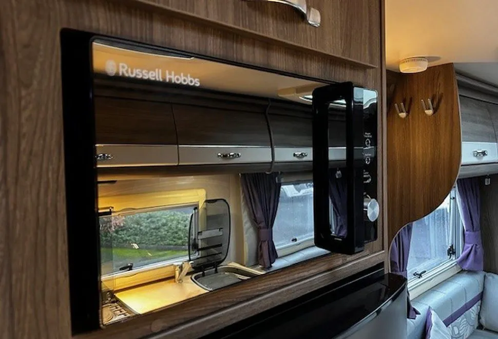 AUTO SLEEPERS  BROADWAY FB 2019-02-20