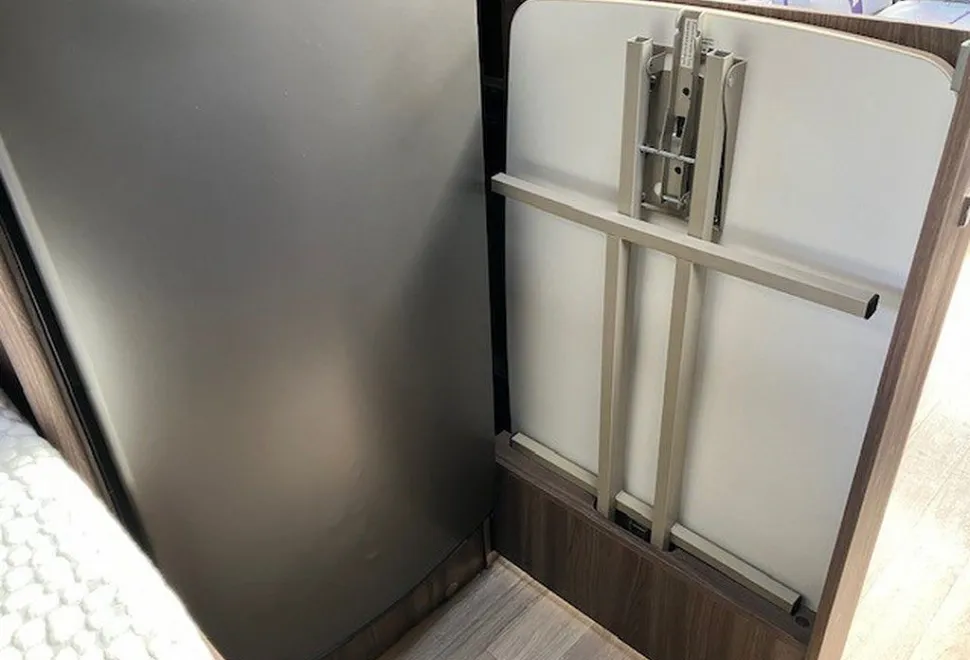 AUTO SLEEPERS  BROADWAY FB 2019-02-20