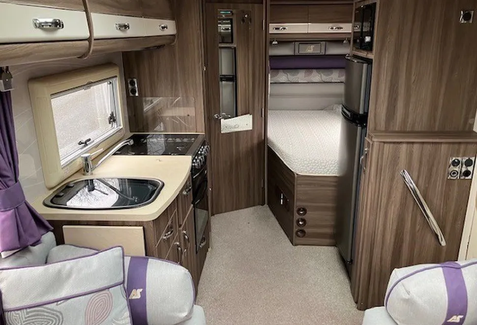 AUTO SLEEPERS  BROADWAY FB 2019-02-20