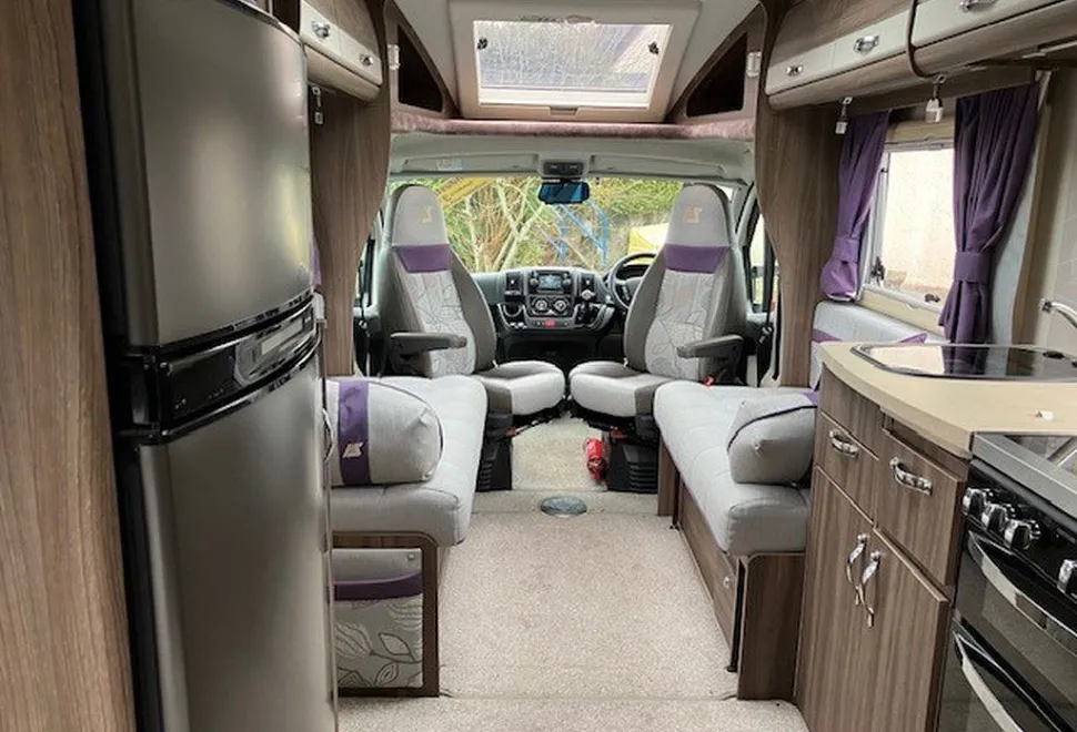 AUTO SLEEPERS  BROADWAY FB 2019-02-20