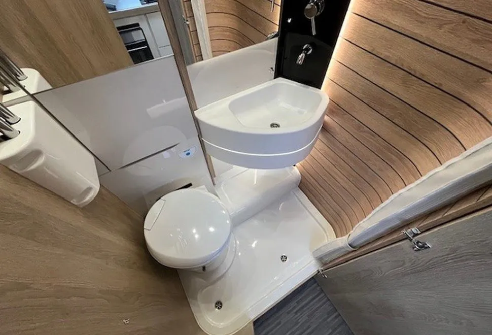 MOBILVETTA  K-YACHT T-LINE 80 2026-02-01
