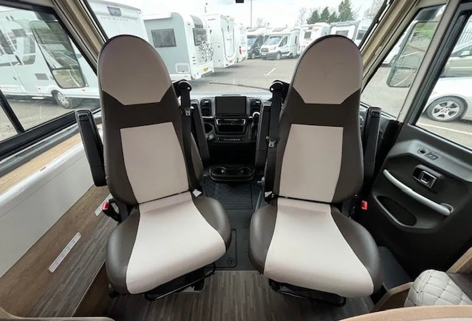 MOBILVETTA  K-YACHT T-LINE 80 2026-02-01