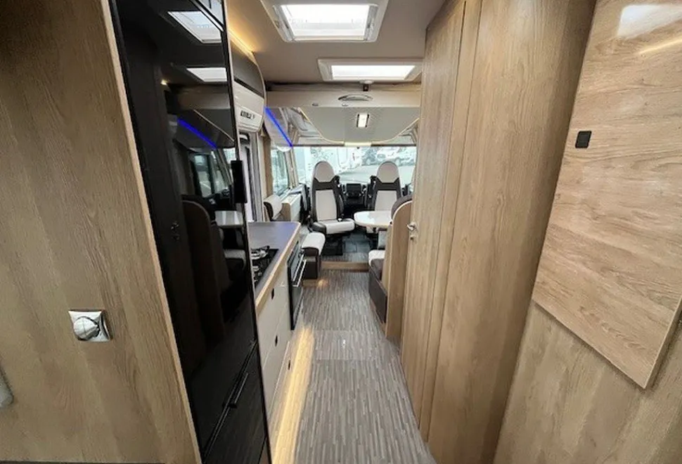 MOBILVETTA  K-YACHT T-LINE 80 2026-02-01