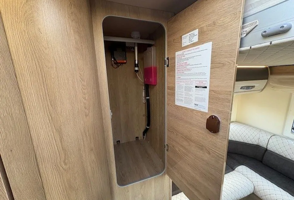 MOBILVETTA  K-YACHT T-LINE 80 2026-03-01