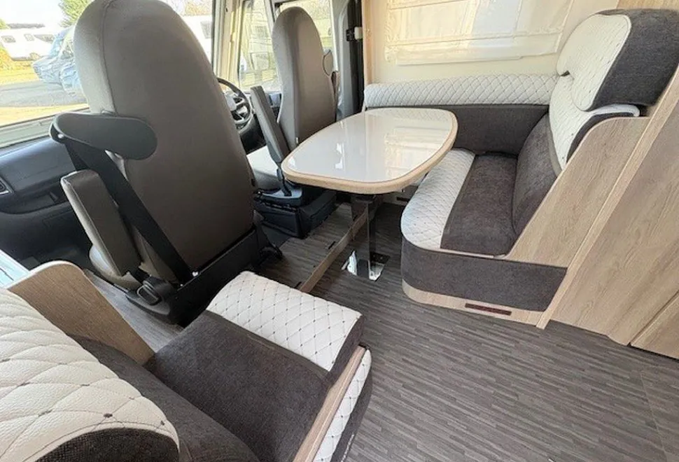 MOBILVETTA  K-YACHT T-LINE 95 