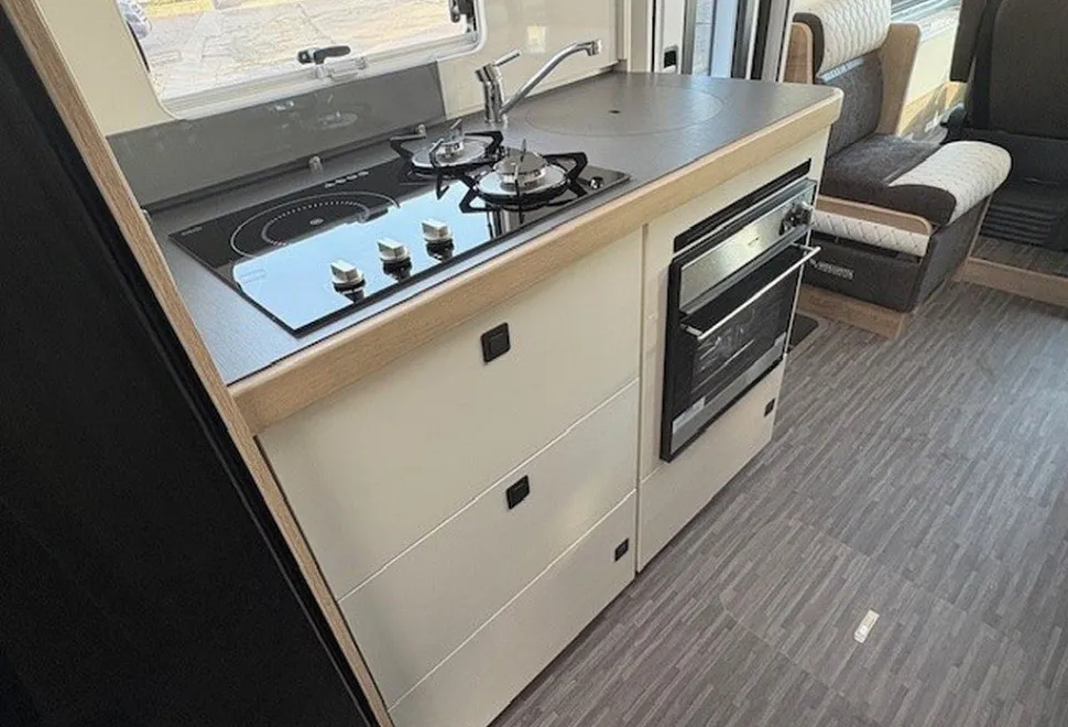MOBILVETTA  K-YACHT T-LINE 95 