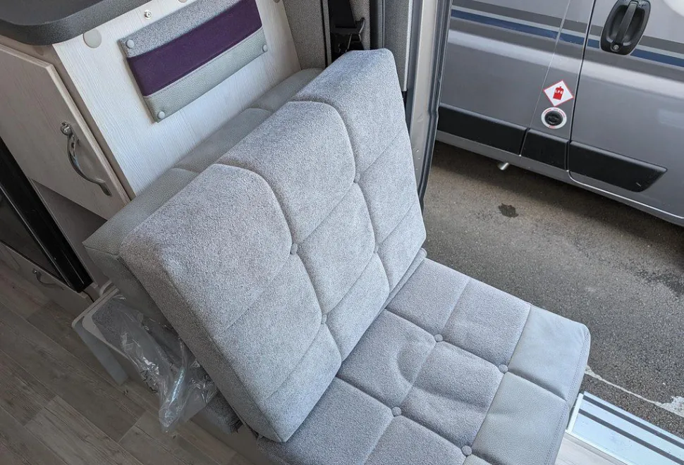 AUTO SLEEPERS  KEMERTON XL 2025-11-01