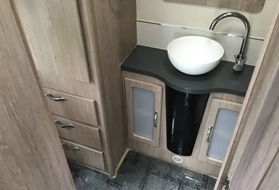 AUTO SLEEPERS  WINCHCOMBE 2021-05-21